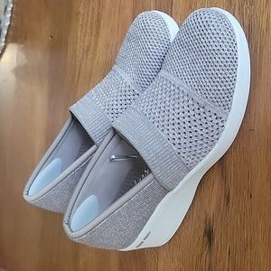 Skecher Pier-lite Memory Foam Slip On